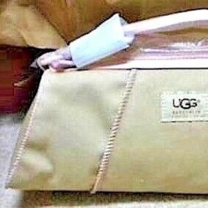 New with tags UGG Australia Sand & Pink RIP Handbag Purse